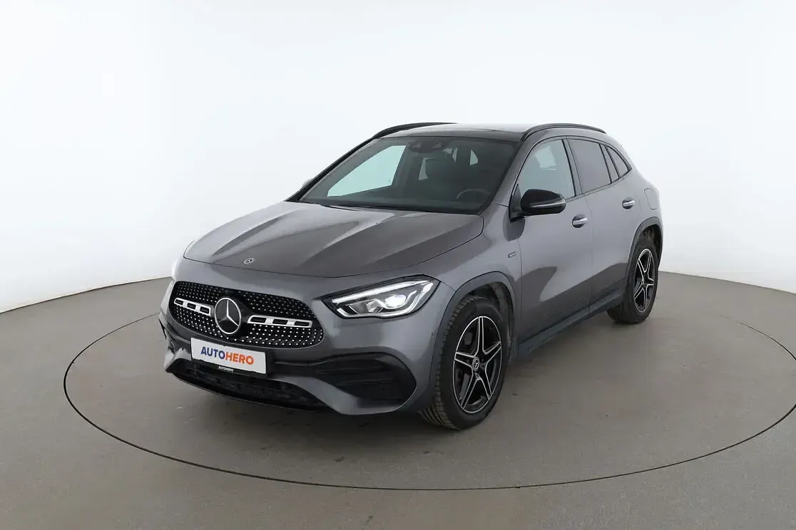 Gebraucht Mercedes GLA250 AMG line 218 PS (160 kW) 2021 SUV