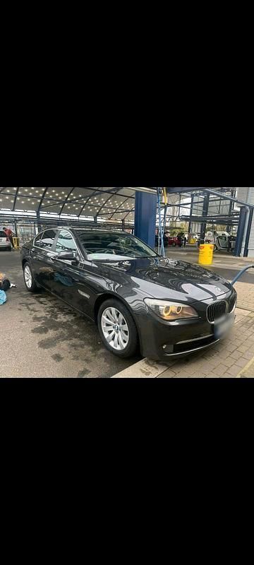 Gebraucht BMW 730L 245 PS (180 kW) 2009 Grau Limousine