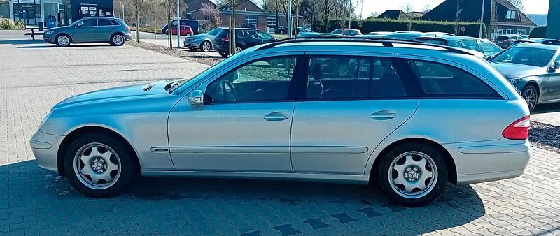 Gebraucht Mercedes 200 163 PS (119 kW) 2004 Silber Kombi