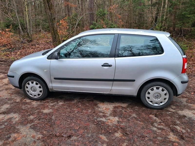 Gebraucht VW Polo 55 PS (40 kW) 2003 Silber Kleinwagen