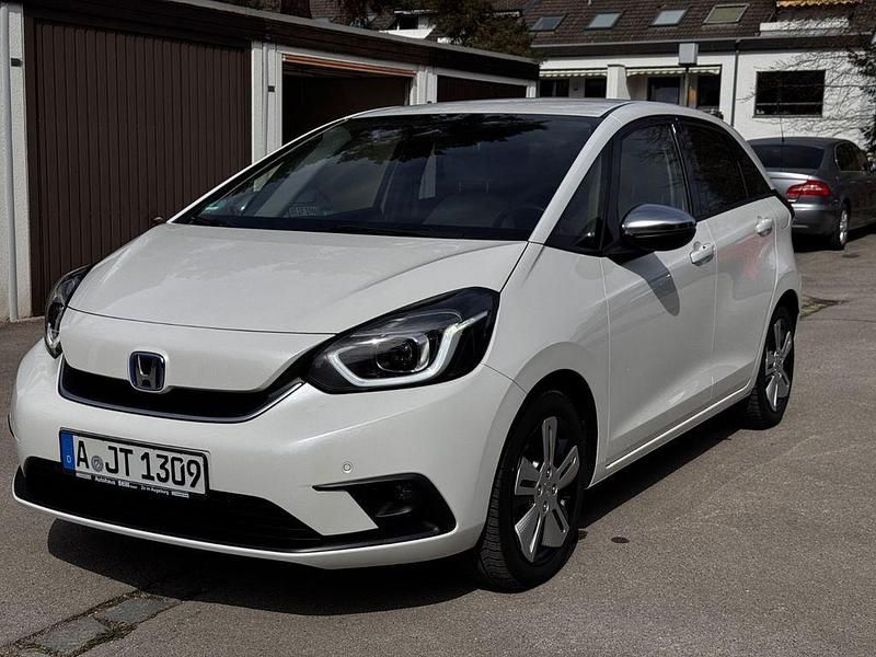 Gebraucht Honda Jazz Executive 109 PS (80 kW) 2021 Weiß Kleinwagen