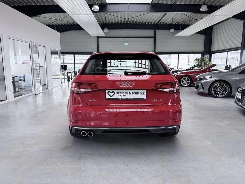 Gebraucht Audi A3 Design 150 PS (110 kW) 2018 Rot Limousine
