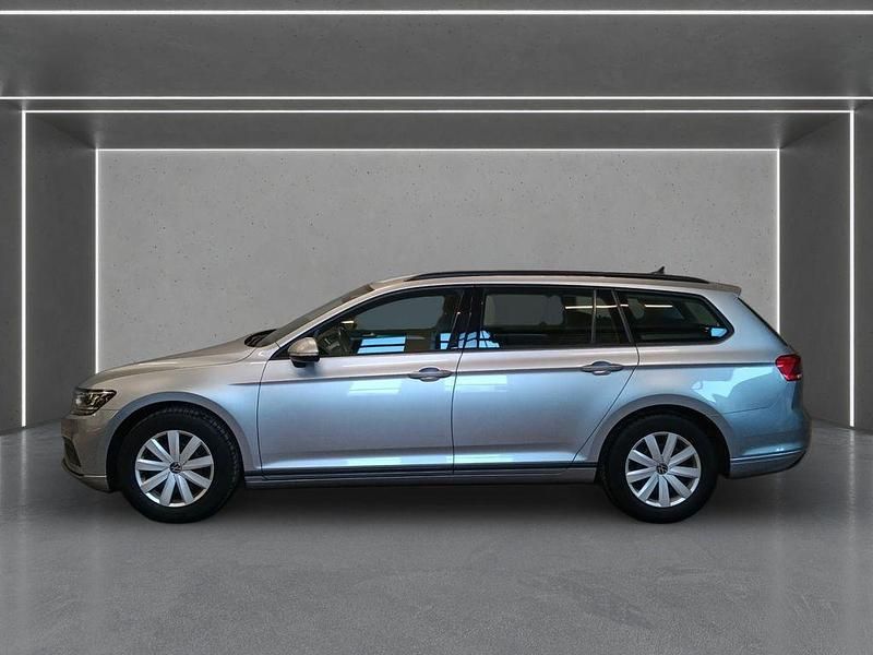 Gebraucht VW Passat Conceptline 150 PS (110 kW) 2022 Silber Kombi