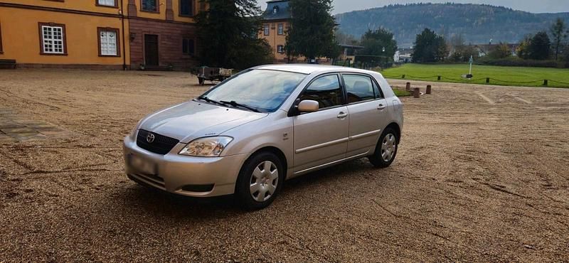 Silber Gebraucht 2002 Toyota Corolla Kleinwagen | 2.600 € (Fairer Preis) - Bild 1/4