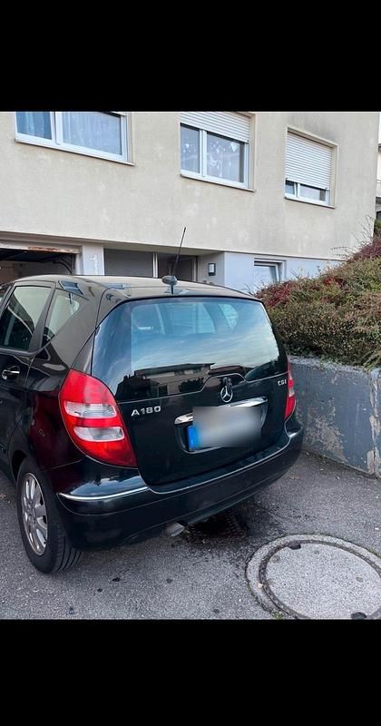 Schwarz Gebraucht 2006 Mercedes A180 Kleinwagen | 1.250 € (Fairer Preis) - Bild 1/4