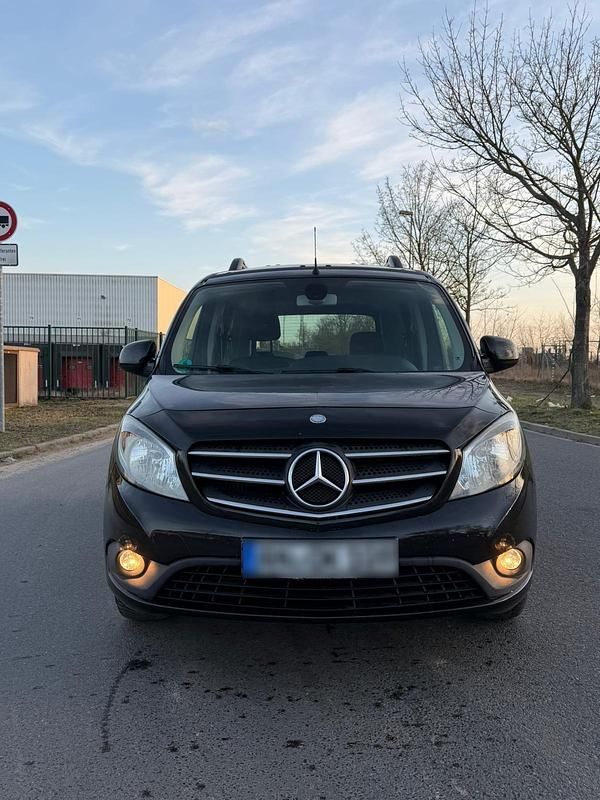 Gebraucht Mercedes Citan 111 110 PS (80 kW) 2016 Schwarz Limousine