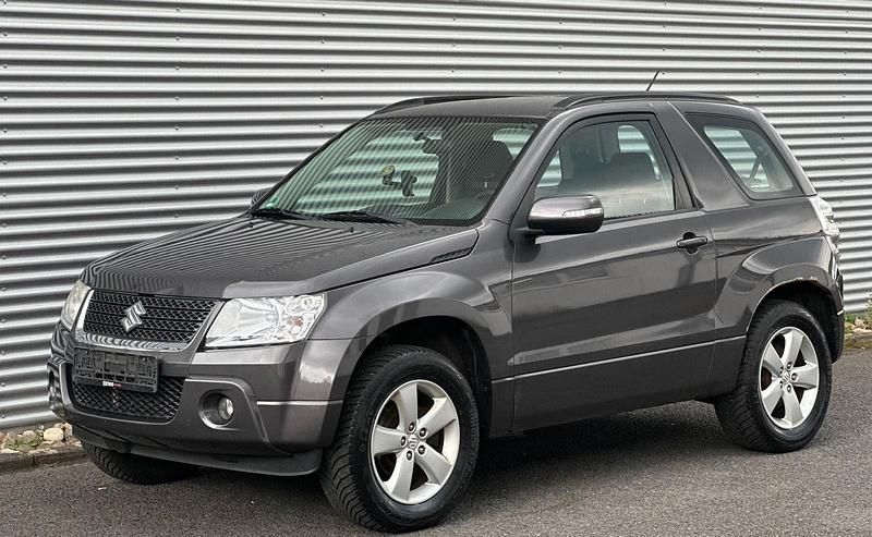 Grau Gebraucht 2008 Suzuki Grand Vitara SUV | 4.900 € (Superpreis) - Bild 1/4