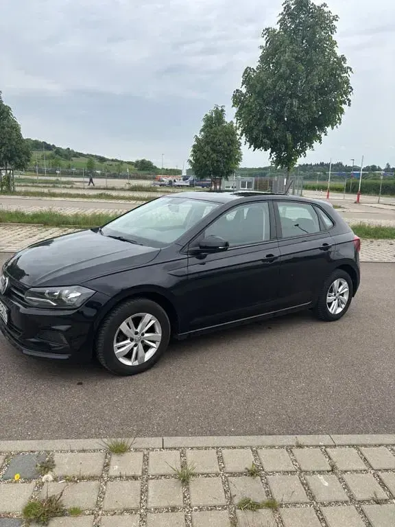 Gebraucht VW Polo Comfortline 95 PS (69 kW) 2019 Schwarz Kleinwagen
