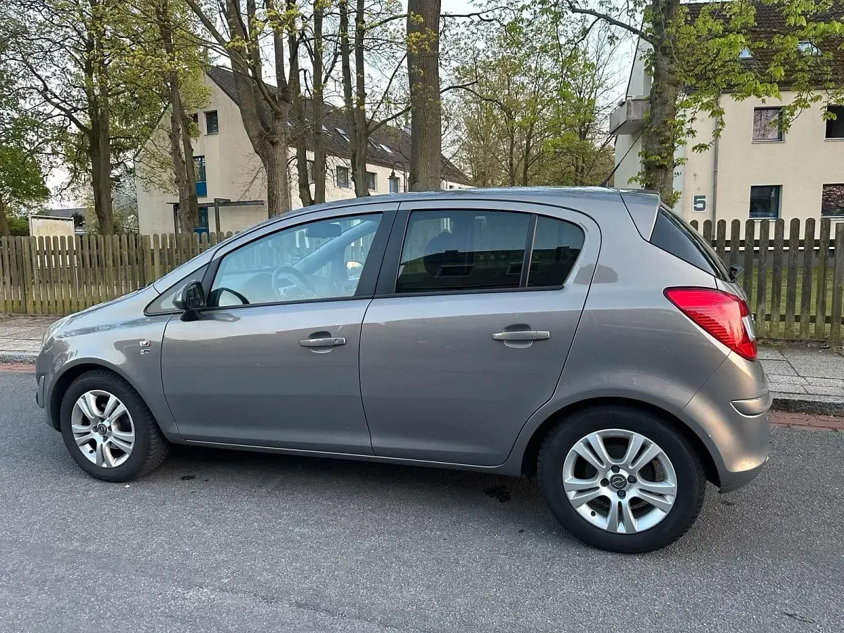 Brugt Opel Corsa 2012 Brun Hatchback