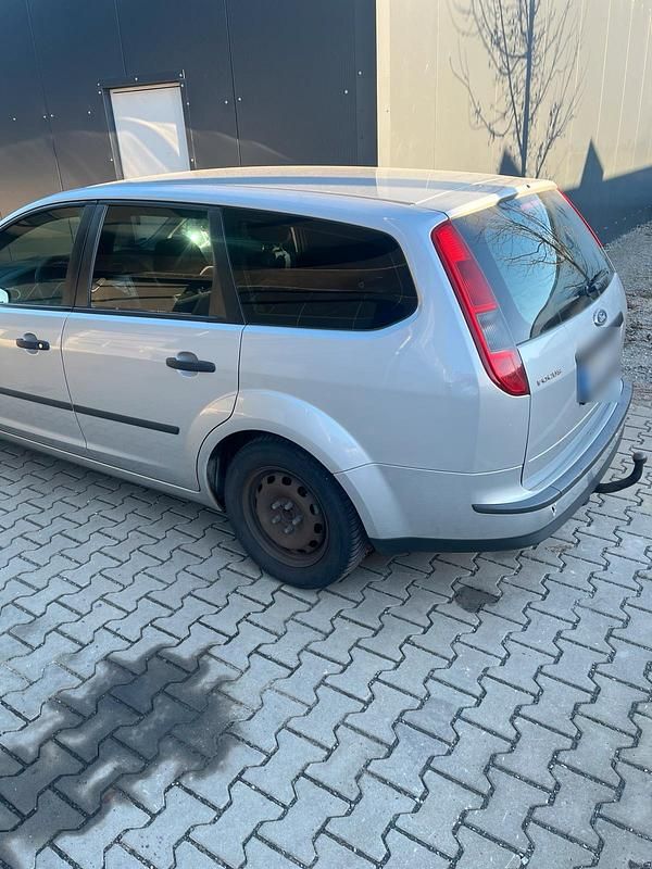 Gebraucht Ford Focus 101 PS (74 kW) 2005 Silber Kombi