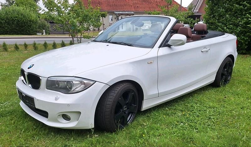 Weiß Gebraucht 2011 BMW 118 Cabriolet Cabrio | 5.700 € (Fairer Preis) - Bild 1/4