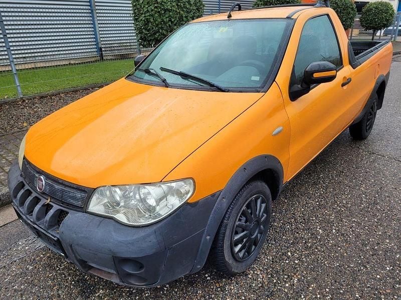Orange Gebraucht 2010 Fiat Strada Abholung | 6.997 € - Bild 1/4