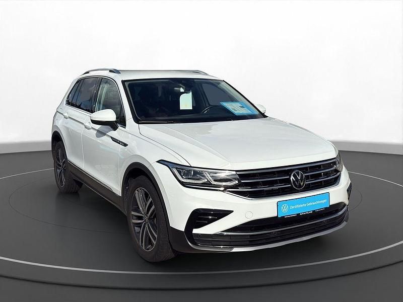 Gebraucht VW Tiguan Elegance 150 PS (110 kW) 2021 Pure white SUV