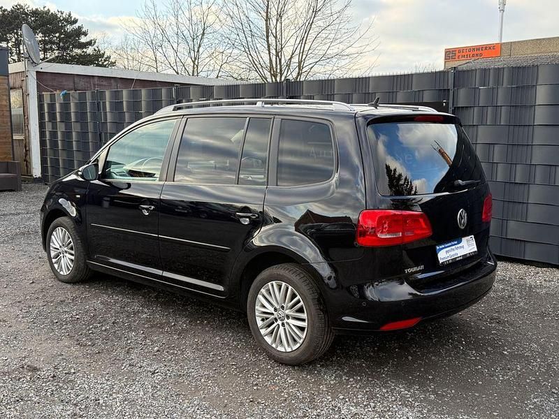 Gebraucht VW Touran Cup 140 PS (102 kW) 2015 Schwarz Van / Kleinbus
