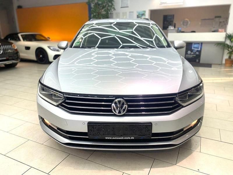 Gebraucht VW Passat Comfortline 150 PS (110 kW) 2016 Reflexsilber metallic Kombi