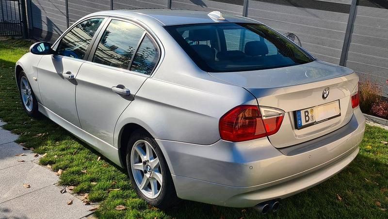 Gebraucht BMW 325 218 PS (160 kW) 2005 Silber Limousine