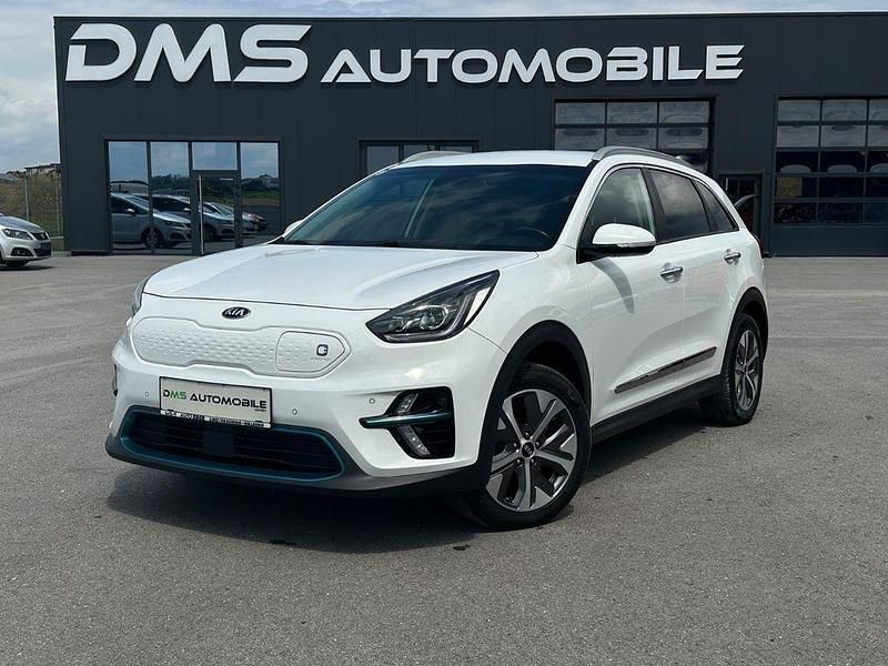 Weiß Gebraucht 2020 Kia e-Niro Gold SUV | 18.588 € (Fairer Preis) - Bild 1/4