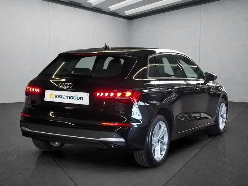 Gebraucht Audi A3 Sportback 116 PS (85 kW) 2025 Schwarz Kleinwagen