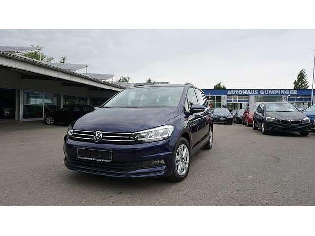 Atlantik blau metallic Gebraucht 2023 VW Touran Comfortline Van / Kleinbus | 28.490 € (Fairer Preis) - Bild 1/4
