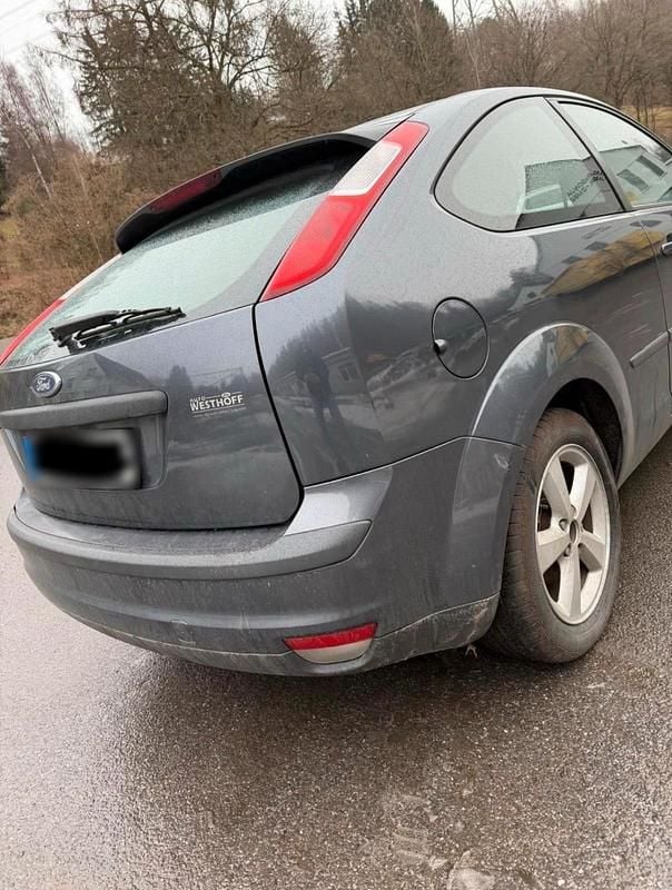 Brugt Ford Focus 2005 Grå Sedan