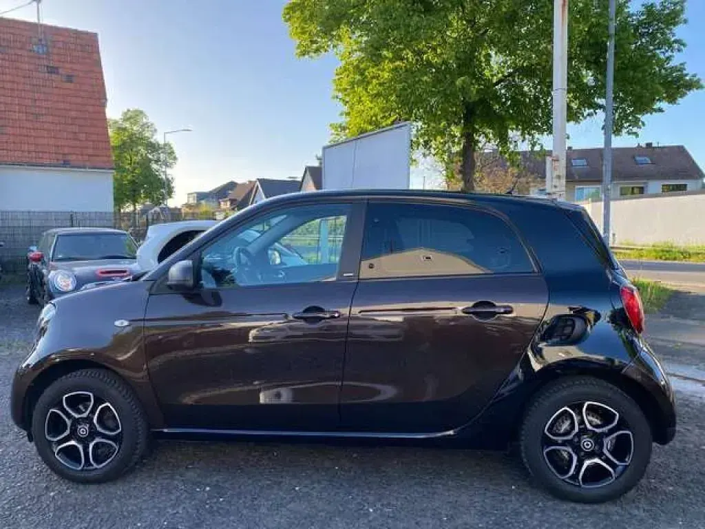 Gebraucht Smart ForFour Passion 90 PS (66 kW) 2018 Braun / schwarz (metallic) Kleinwagen