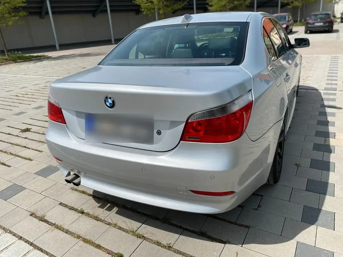 Käytetty BMW 525 Performance 192 HP (141 kW) 2003 Hopea Sedan