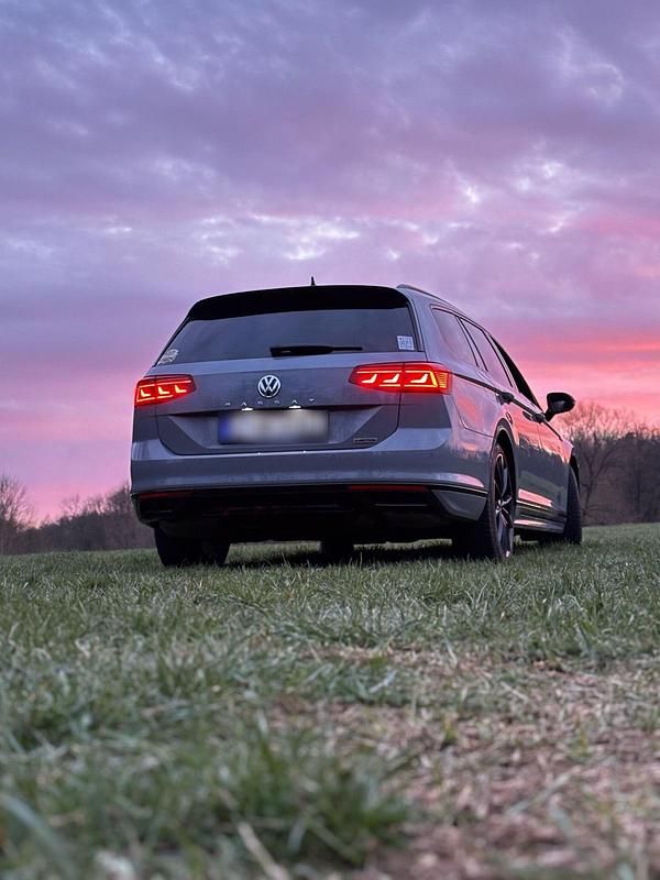 Gebraucht VW Passat R-line Edition 272 PS (200 kW) 2019 Grau Kombi