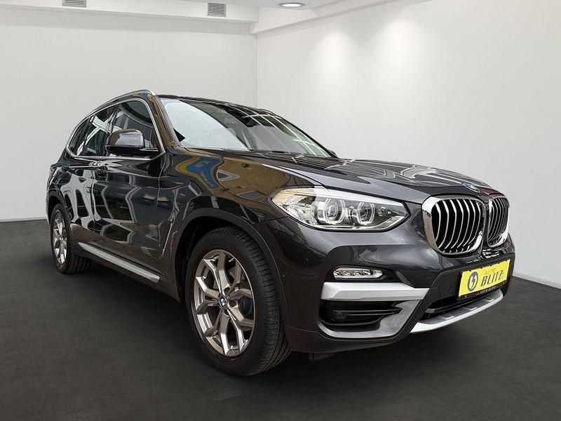 Grau Gebraucht 2020 BMW X3 Sport Line SUV | 28.990 € (Guter Preis) - Bild 1/4