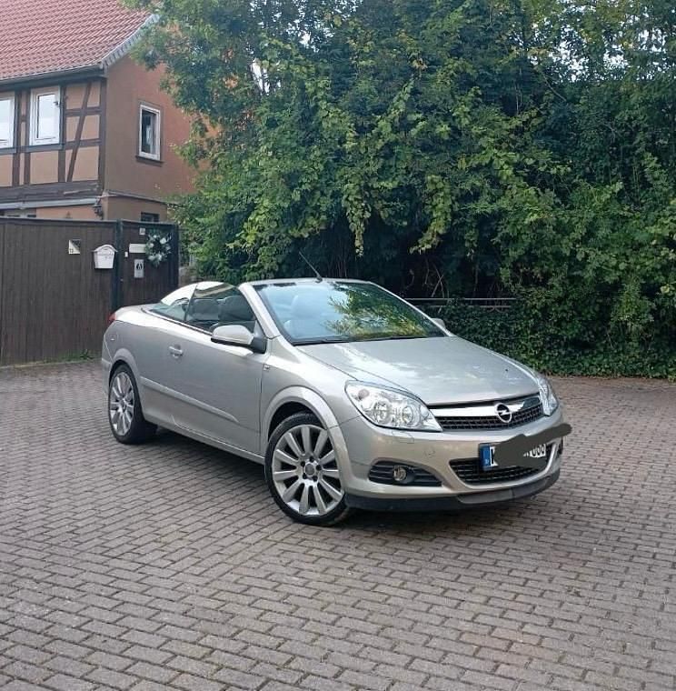 Silber Gebraucht 2008 Opel Astra Cabriolet Cabrio | 4.300 € (Fairer Preis) - Bild 1/4
