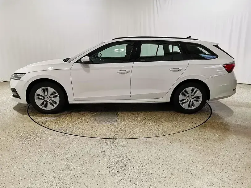 Gebraucht Skoda Octavia Active 110 PS (80 kW) 2022 Candyweiss Kombi