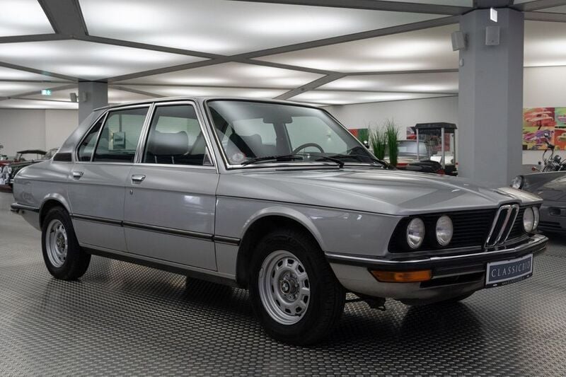 Gebraucht BMW 518 90 PS (66 kW) 1978 Silber Limousine