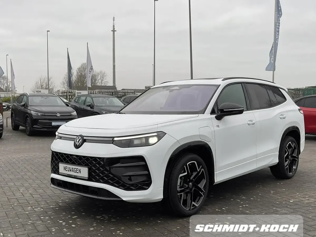 Gebraucht VW Tayron R-line 177 PS (130 kW) 2026 Weiß SUV
