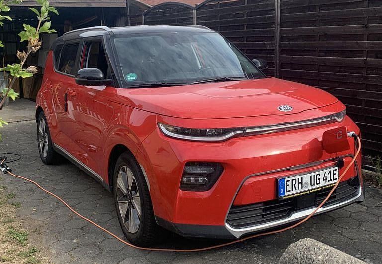 Rot Gebraucht 2020 Kia Soul EV Vision SUV | 19.300 € (Guter Preis) - Bild 1/1