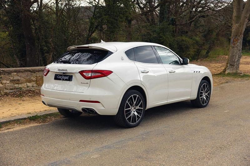 Gebraucht Maserati Levante 275 PS (202 kW) 2016 Weiß SUV