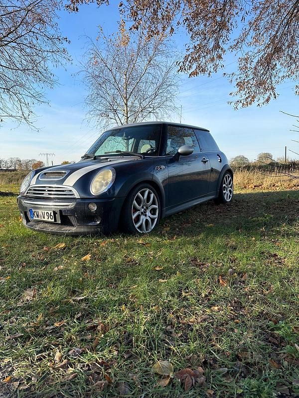 Blau Gebraucht 2006 Mini John Cooper Works Kleinwagen | 4.500 € (Guter Preis) - Bild 1/4