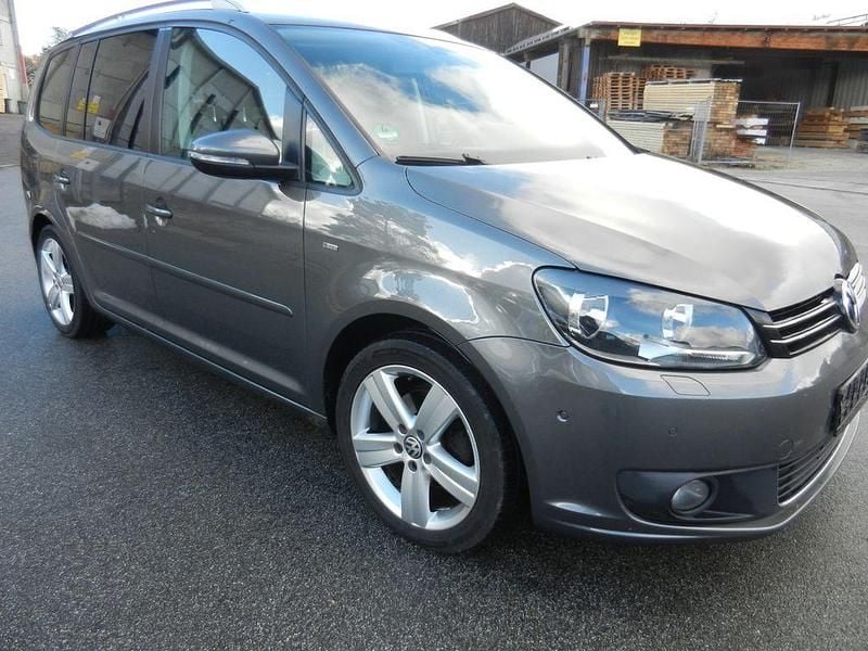 Gebraucht VW Touran Cup 105 PS (77 kW) 2014 Grau Van / Kleinbus