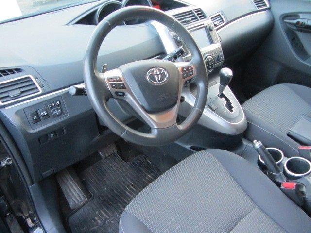 Gebraucht Toyota Verso Skyview Edition 147 PS (108 kW) 2015 Schwarz Van / Kleinbus