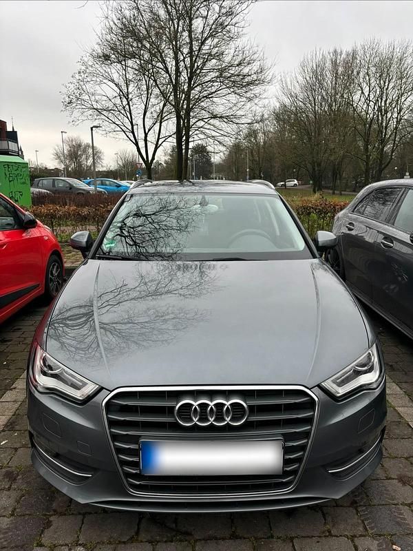 Gebraucht Audi A3 Attraction 122 PS (89 kW) 2013 Grau Limousine