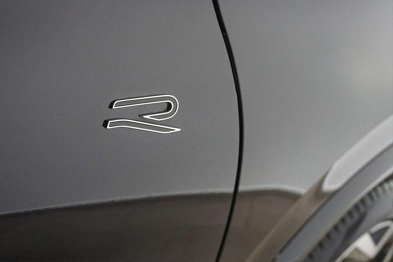 Gebraucht VW Tiguan 193 PS (141 kW) 2024 Deep black SUV