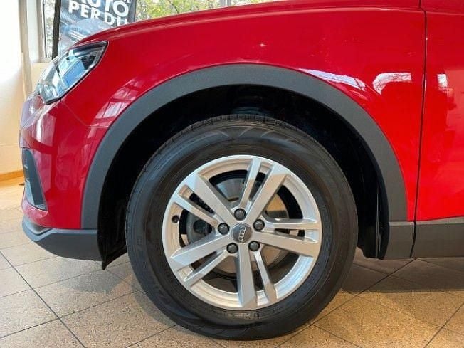 Gebraucht Audi Q3 Ambiente 150 PS (110 kW) 2019 Rot SUV