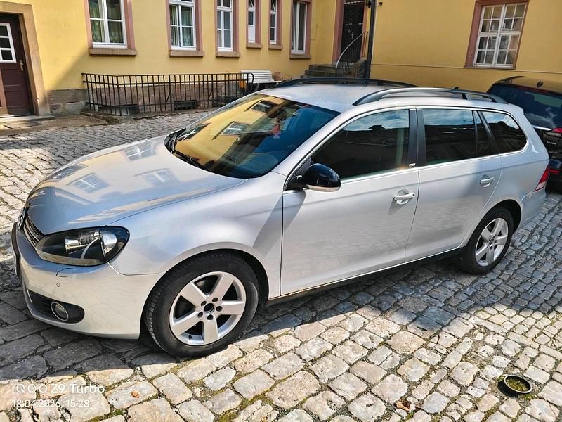 Second-hand VW Golf VI 122 CP (89 kW) 2011 Argintiu Hatchback