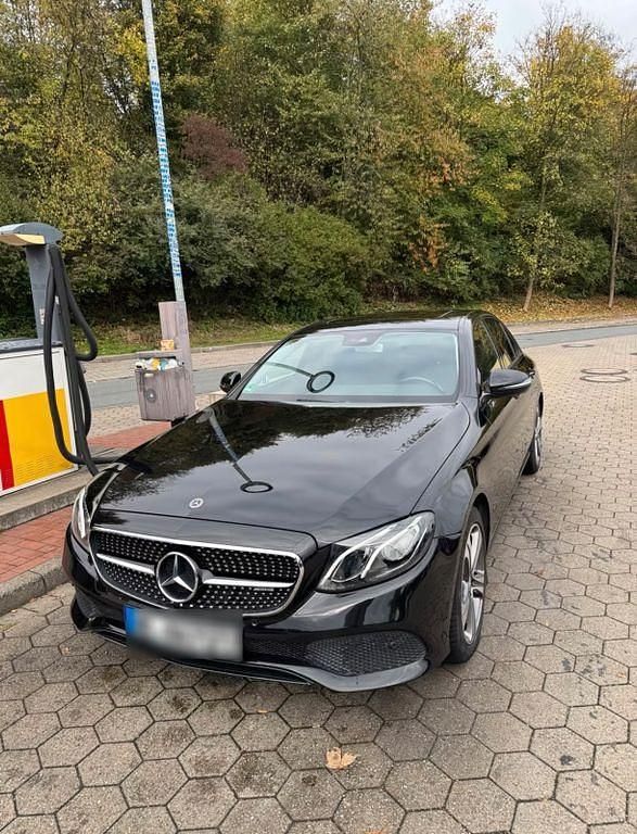 Gebraucht Mercedes E200 184 PS (135 kW) 2018 Schwarz Limousine