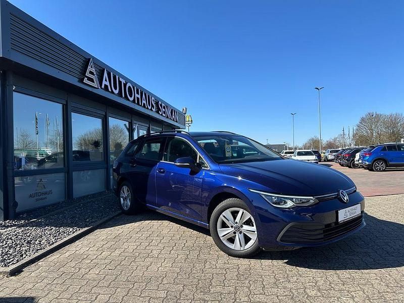 Blau Gebraucht 2021 VW Golf VIII Life Kombi | 18.490 € (Fairer Preis) - Bild 1/4