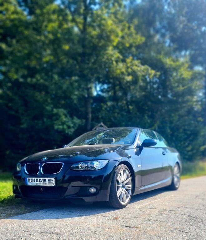 Schwarz Gebraucht 2007 BMW 320 Cabriolet Performance Cabrio | 14.600 € (Teuer) - Bild 1/4