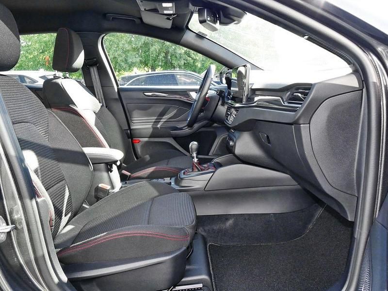 Neu Ford Focus ST-Line 125 PS (91 kW) 2025 Grau Kombi