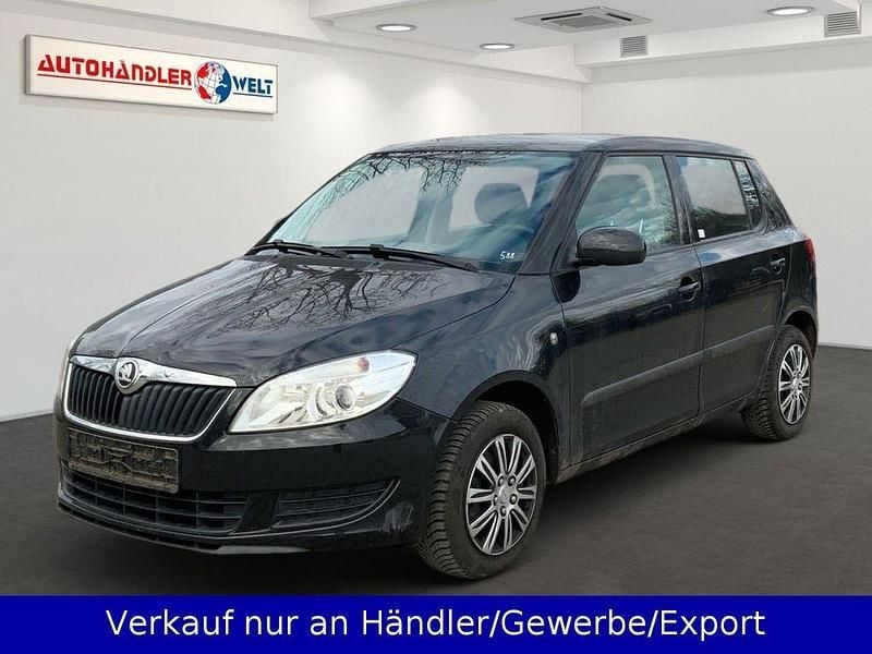 Schwarz Gebraucht 2013 Skoda Fabia Ambition Limousine | 2.899 € (Superpreis) - Bild 1/3