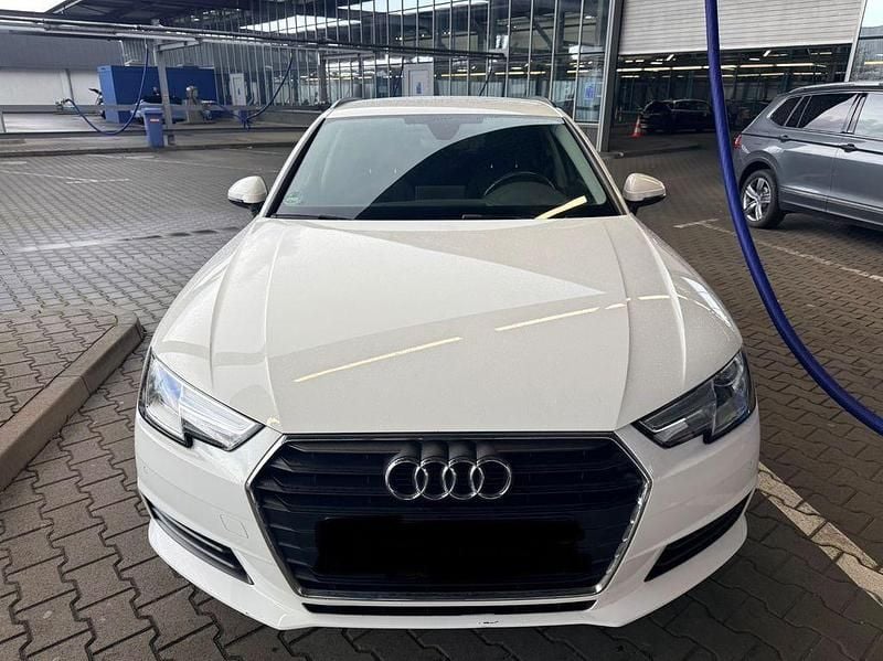 Second-hand Audi A4 150 CP (110 kW) 2017 Alb Break