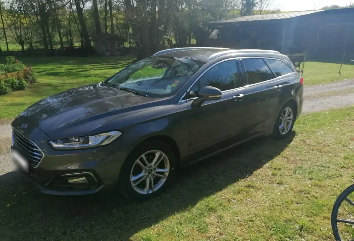 Używany Ford Mondeo Titanium 190 KM (139 kW) 2019 Szary Kombi