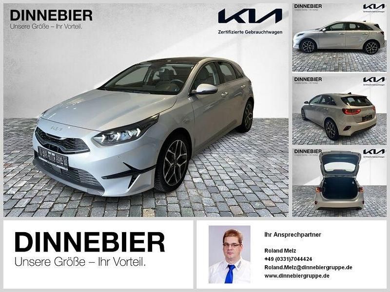 Gebraucht Kia Ceed Spirit 160 PS (117 kW) 2023 Sparklingsilber metallic Kleinwagen
