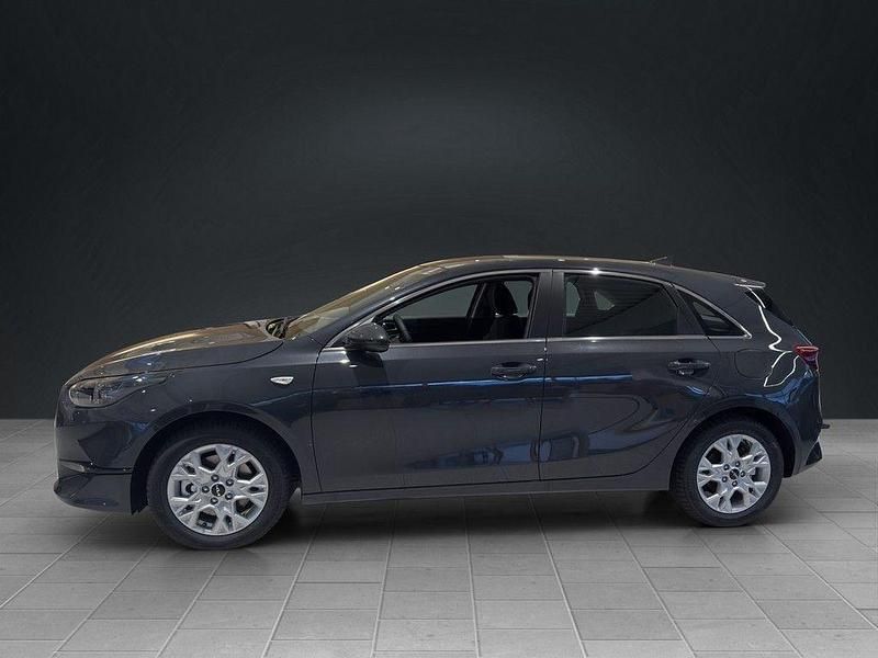 Neu Kia Ceed Vision 140 PS (102 kW) 2026 Grau Kleinwagen